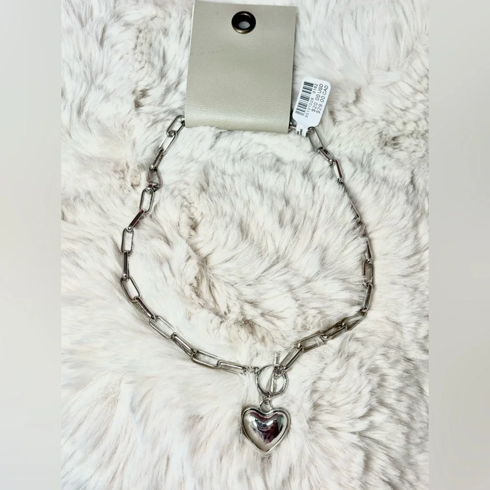 Urban Outfitters Rhinestone Crystal Heart Necklace - Picture 8 of 11